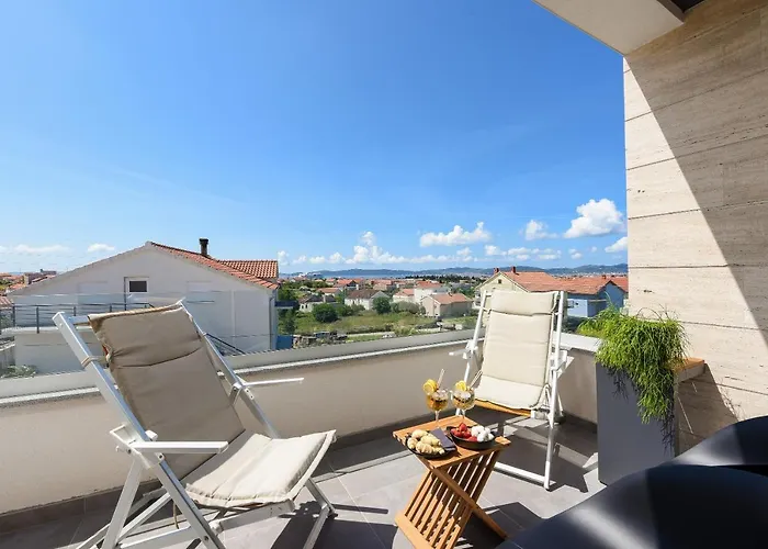 Luxury Apartment N